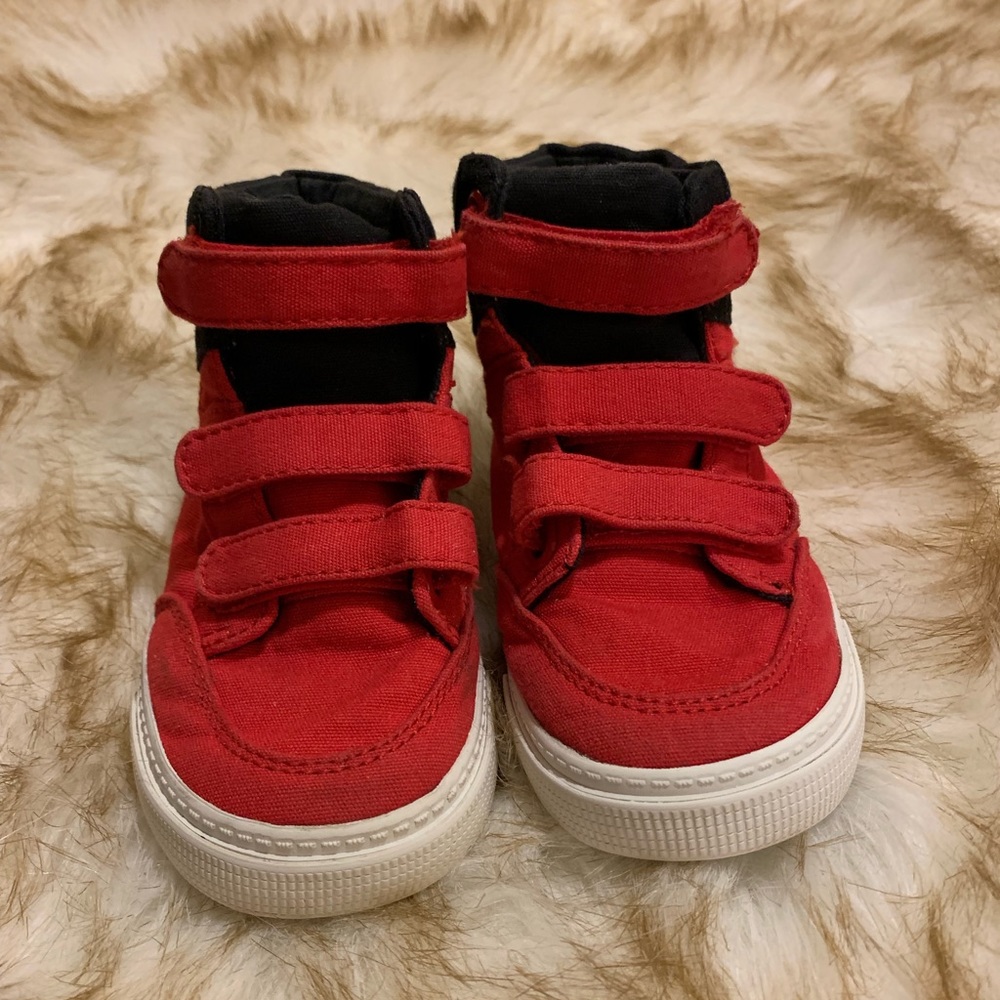 Toddler Gap Velcro high top sneakers size8